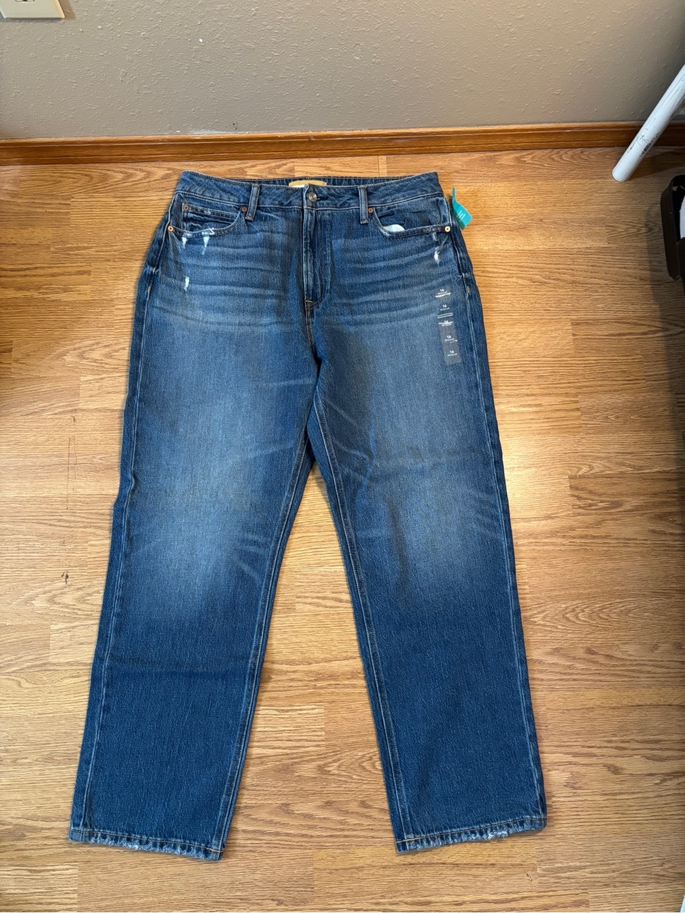 NEW Maurices curvy Legacy Fit Straight Leg Jeans - vintage inspired, Medium wash